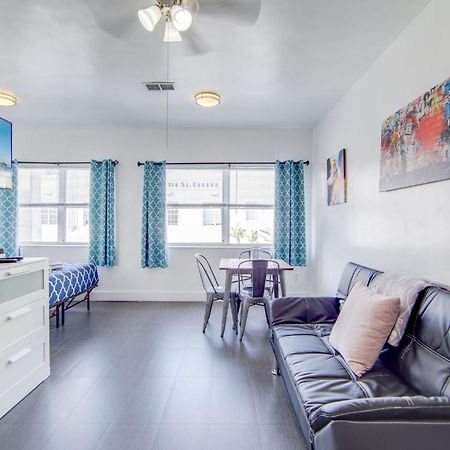 Chic Large Studio Apt Near Ocean Drive South Beach Miami Beach Bagian luar foto