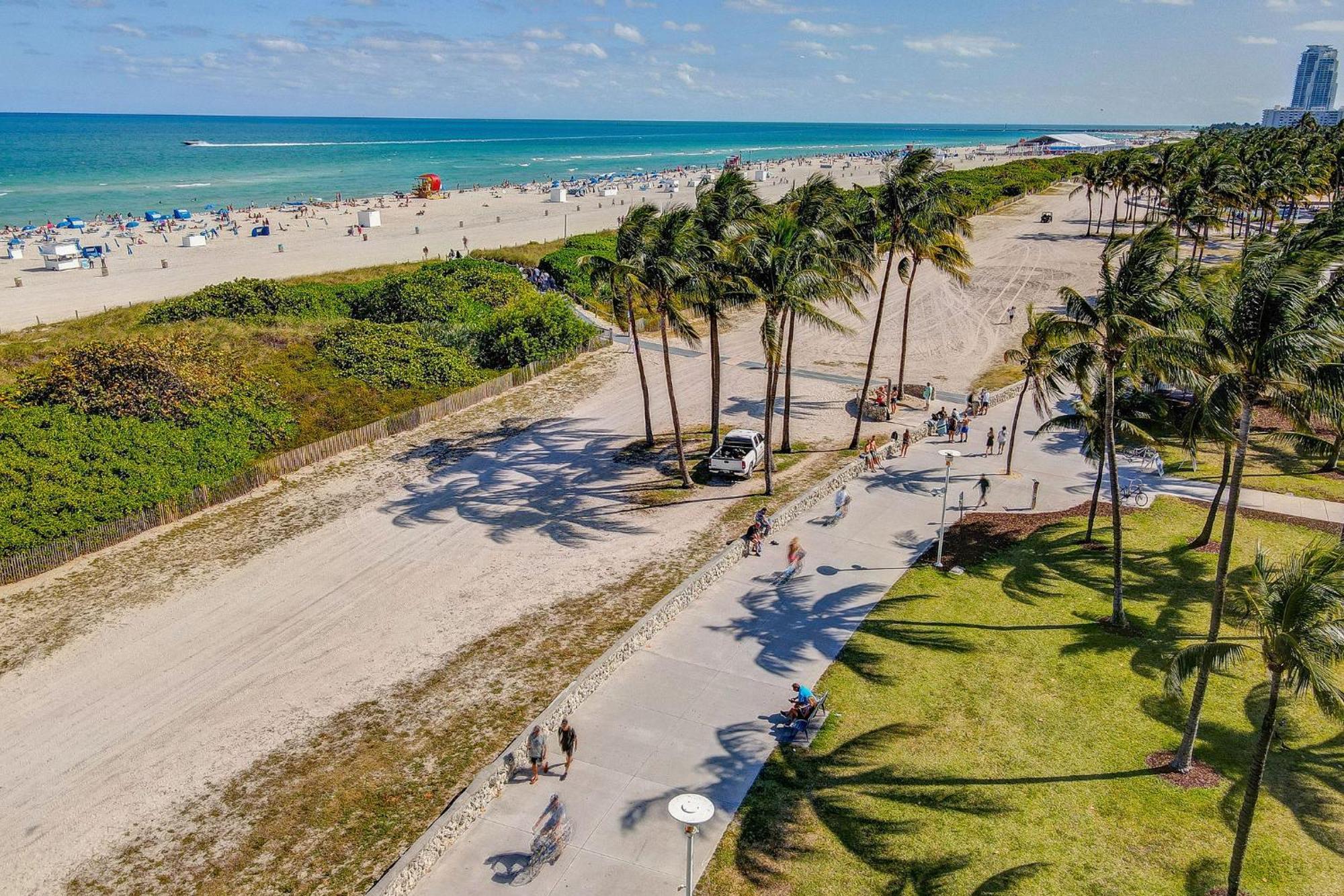 Chic Large Studio Apt Near Ocean Drive South Beach Miami Beach Bagian luar foto