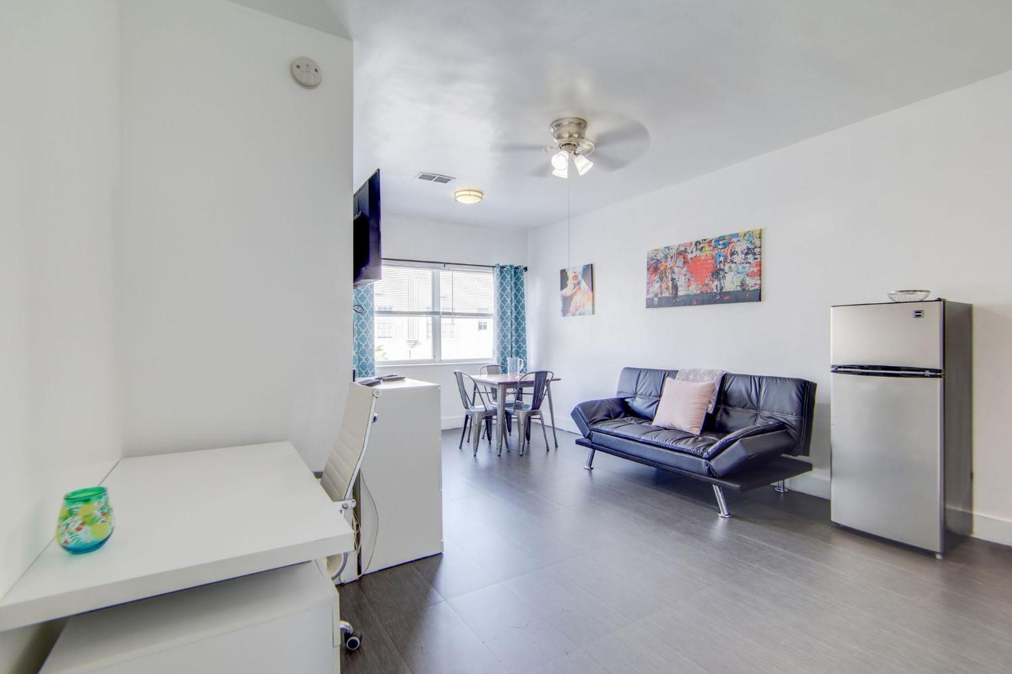 Chic Large Studio Apt Near Ocean Drive South Beach Miami Beach Bagian luar foto