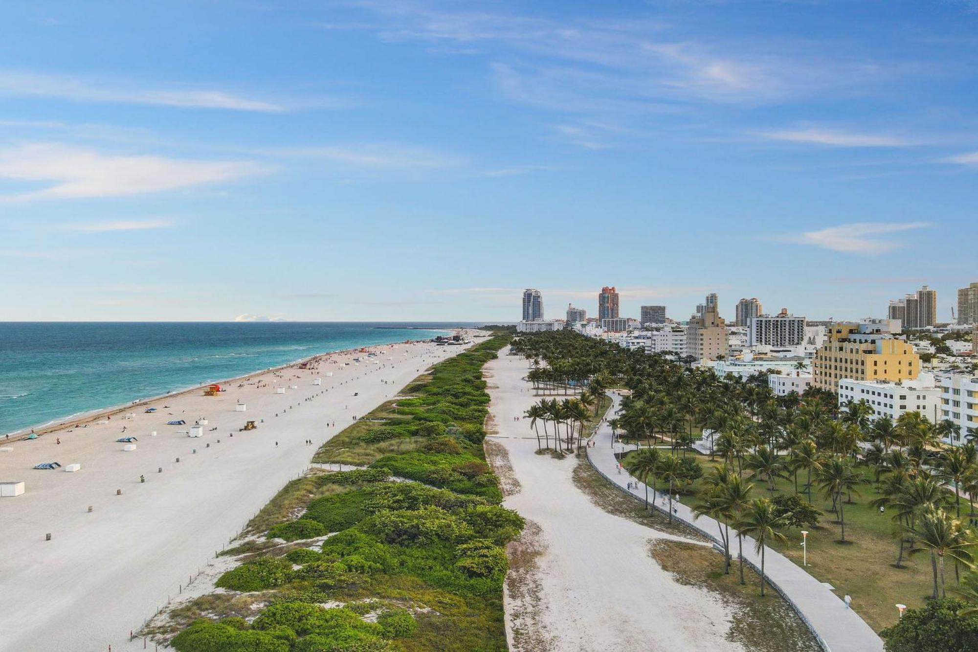 Chic Large Studio Apt Near Ocean Drive South Beach Miami Beach Bagian luar foto